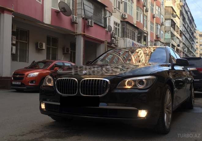BMW 750 2009, 132,000 km - 4.4 l - Bakı