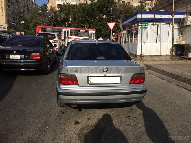 BMW 325 1997, 235,000 km - 2.5 l - Bakı