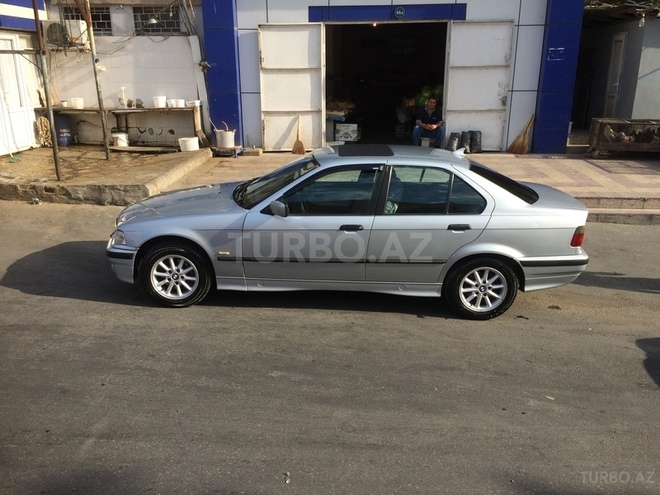 BMW 325 1997, 235,000 km - 2.5 l - Bakı
