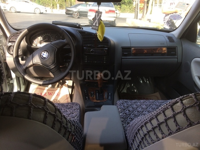 BMW 325 1997, 235,000 km - 2.5 l - Bakı