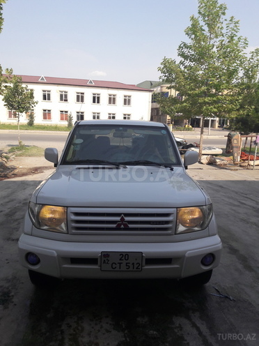 Mitsubishi Pajero io 1999, 215,000 km - 1.8 l - Yevlax