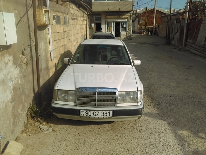 Mercedes E 200 1991, 343,434 km - 2.2 l - Bakı