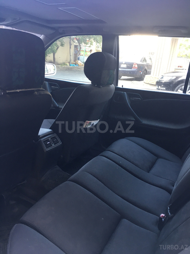 Mercedes E 270 2001, 292,000 km - 2.7 l - Bakı