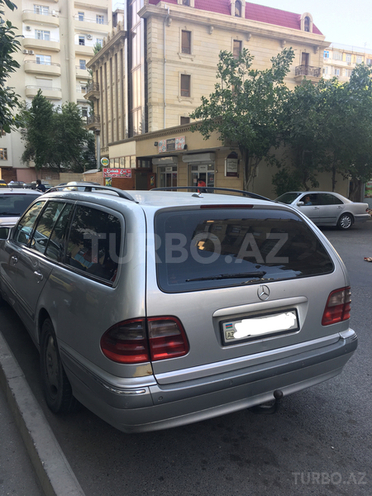 Mercedes E 270 2001, 292,000 km - 2.7 l - Bakı