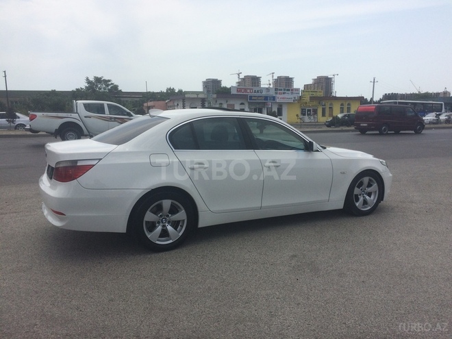 BMW 525 2006, 215,000 km - 2.5 l - Bakı
