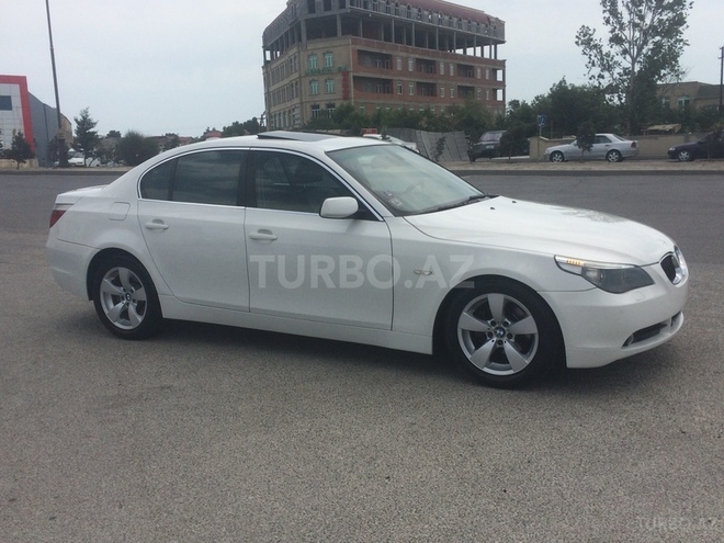 BMW 525 2006, 215,000 km - 2.5 l - Bakı