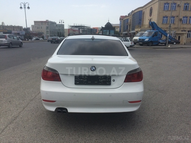 BMW 525 2006, 215,000 km - 2.5 l - Bakı