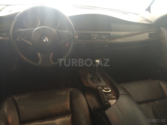 BMW 525 2006, 215,000 km - 2.5 l - Bakı