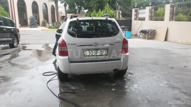 Hyundai Tucson 2006, 160,000 km - 2.0 l - Samux
