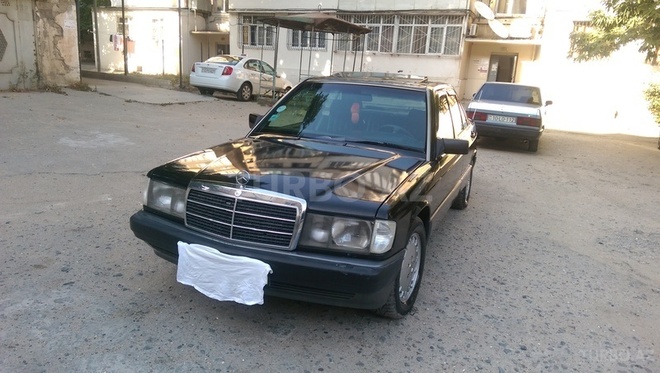 Mercedes 190 1992, 233,000 km - 2.3 l - Bakı