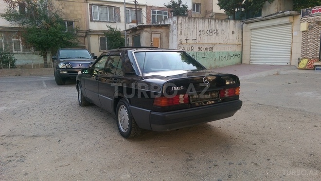 Mercedes 190 1992, 233,000 km - 2.3 l - Bakı