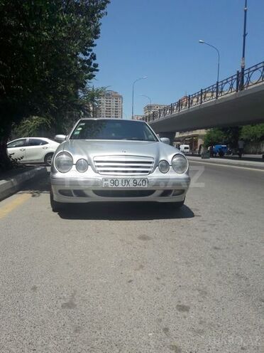 Mercedes E 240 2001, 263,000 km - 2.4 l - Bakı