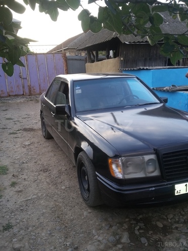 Mercedes E 260 1986, 360,000 km - 2.6 л - Masallı
