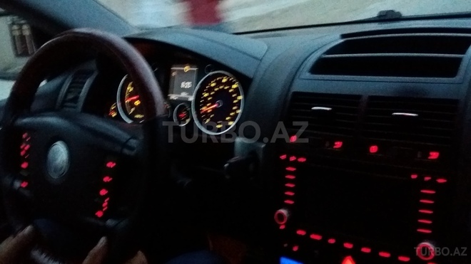 Volkswagen Touareg 2004, 186,000 km - 3.2 l - Bakı