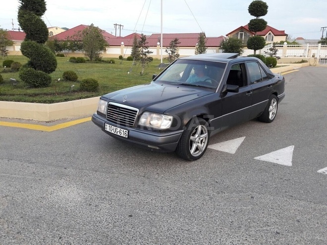 Mercedes E 220 1994, 276,350 km - 2.2 l - Bakı