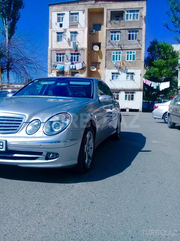 Mercedes E 320 2004, 303,000 km - 3.2 l - Sumqayıt