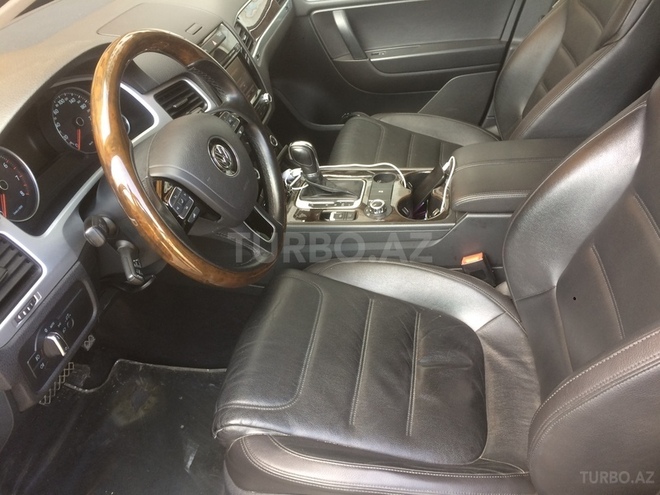 Volkswagen Touareg 2012, 80,000 km - 3.6 л - Bakı
