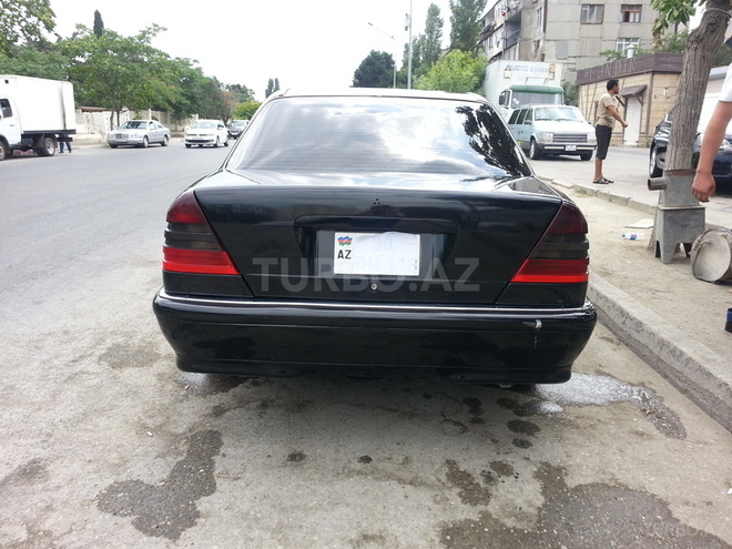 Mercedes C 230 1998, 180,000 km - 2.3 l - Bakı