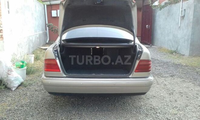 Mercedes E 230 1997, 345,000 km - 2.3 л - Lənkəran