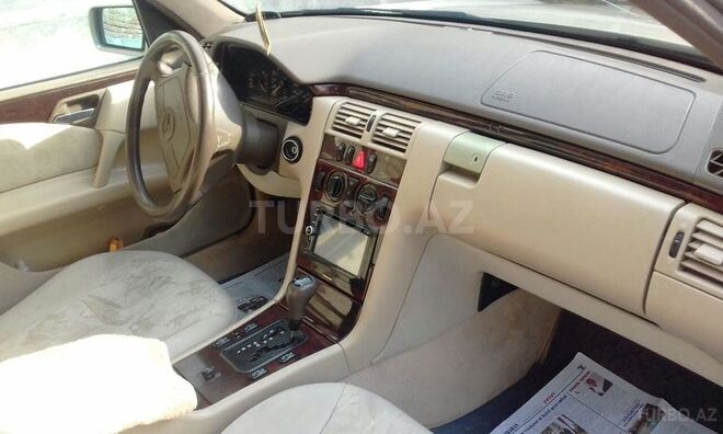 Mercedes E 230 1997, 345,000 km - 2.3 л - Lənkəran