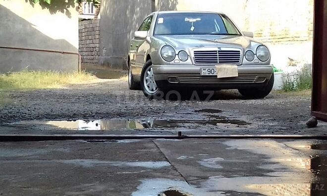 Mercedes E 230 1997, 345,000 km - 2.3 л - Lənkəran