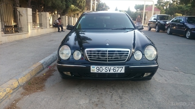 Mercedes E 320 2001, 285,000 km - 3.2 l - Bakı