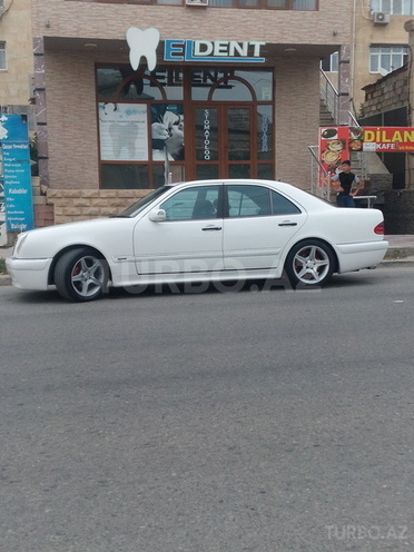 Mercedes E 240 1999, 220,000 km - 2.4 l - Xırdalan