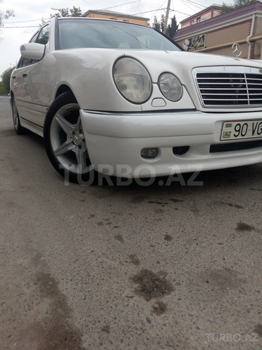 Mercedes E 240 1999, 220,000 km - 2.4 l - Xırdalan