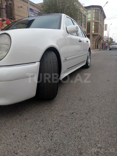Mercedes E 240 1999, 220,000 km - 2.4 l - Xırdalan