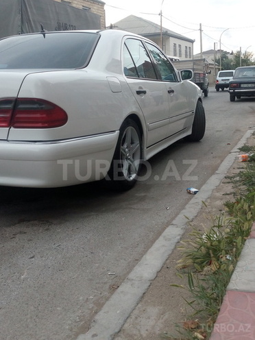 Mercedes E 240 1999, 220,000 km - 2.4 l - Xırdalan