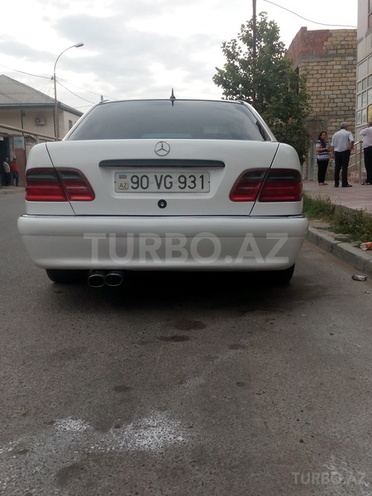 Mercedes E 240 1999, 220,000 km - 2.4 l - Xırdalan