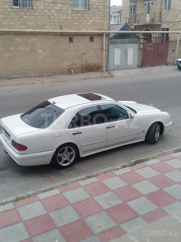 Mercedes E 240 1999, 220,000 km - 2.4 l - Xırdalan
