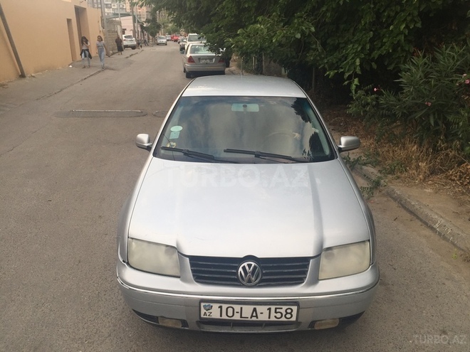Volkswagen Bora 2003, 234,587 km - 1.6 l - Bakı