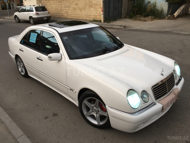 Mercedes E 240 1999, 225,000 km - 2.4 l - Bakı