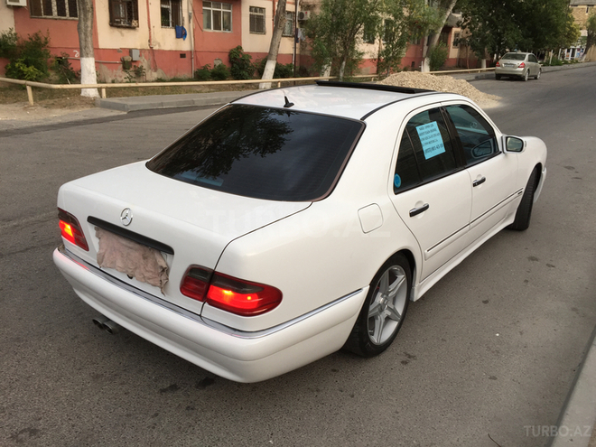 Mercedes E 240 1999, 225,000 km - 2.4 l - Bakı