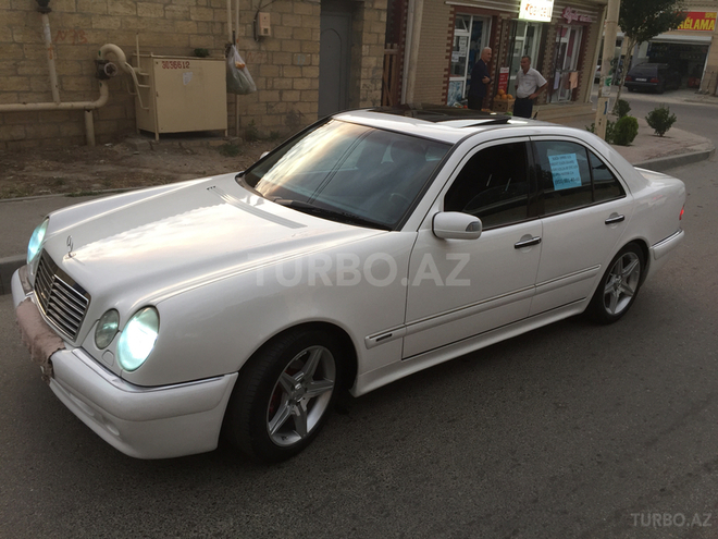 Mercedes E 240 1999, 225,000 km - 2.4 l - Bakı