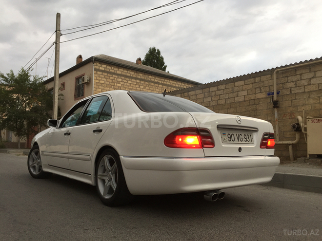 Mercedes E 240 1999, 225,000 km - 2.4 l - Bakı