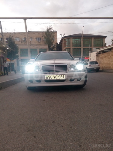 Mercedes E 240 1999, 225,000 km - 2.4 l - Bakı
