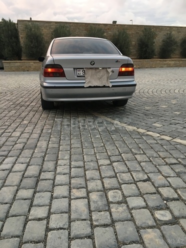 BMW 523 1998, 303,000 km - 2.5 l - Bakı
