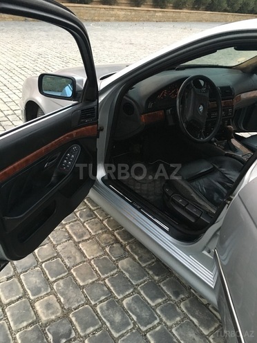 BMW 523 1998, 303,000 km - 2.5 l - Bakı