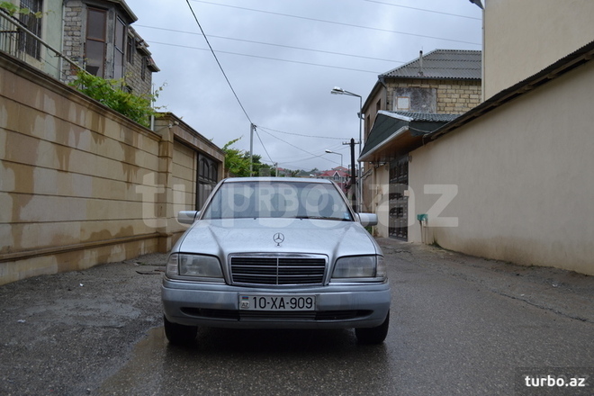 Mercedes C 220 1994, 130,000 km - 2.2 л - Bakı