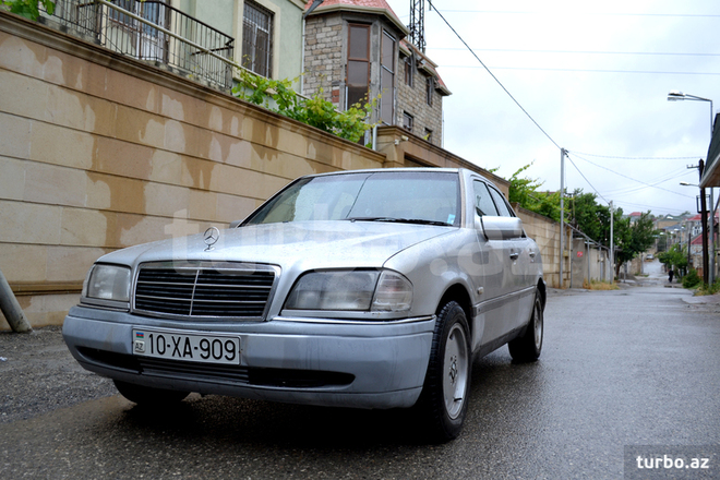 Mercedes C 220 1994, 130,000 km - 2.2 л - Bakı