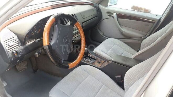 Mercedes C 220 1999, 340,000 km - 2.2 l - Bakı