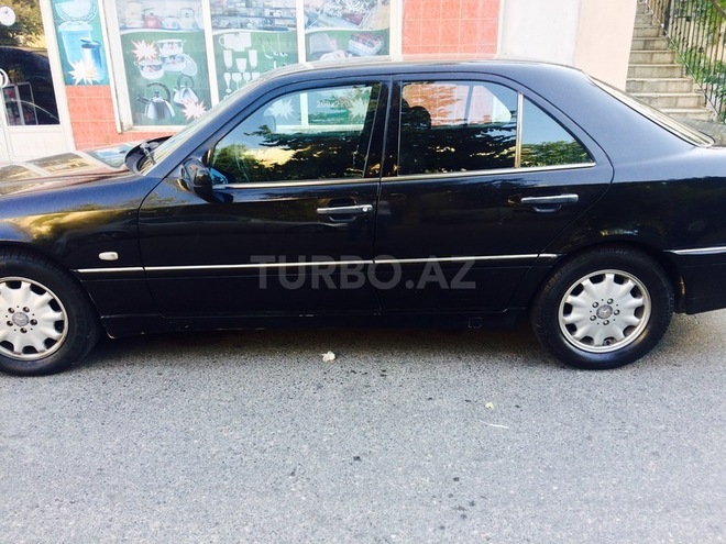 Mercedes C 240 1997, 300,000 km - 2.4 л - Bakı