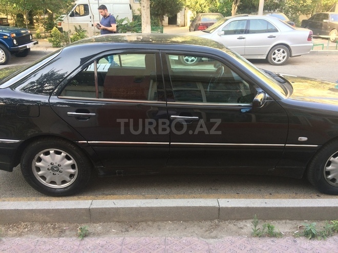 Mercedes C 240 1997, 300,000 km - 2.4 л - Bakı