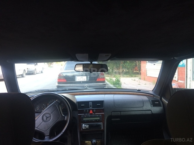 Mercedes C 240 1997, 300,000 km - 2.4 л - Bakı