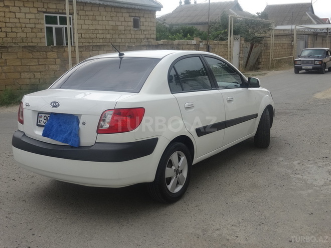 Kia Rio 2008, 210,000 km - 1.4 l - Şirvan