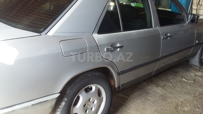 Mercedes E 300 1987, 250,000 km - 0.3 л - Bakı