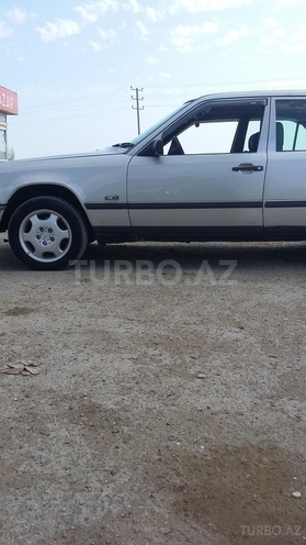 Mercedes E 300 1987, 250,000 km - 0.3 л - Bakı