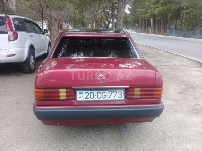 Mercedes 190 1991, 434,775 km - 2.0 l - Naftalan